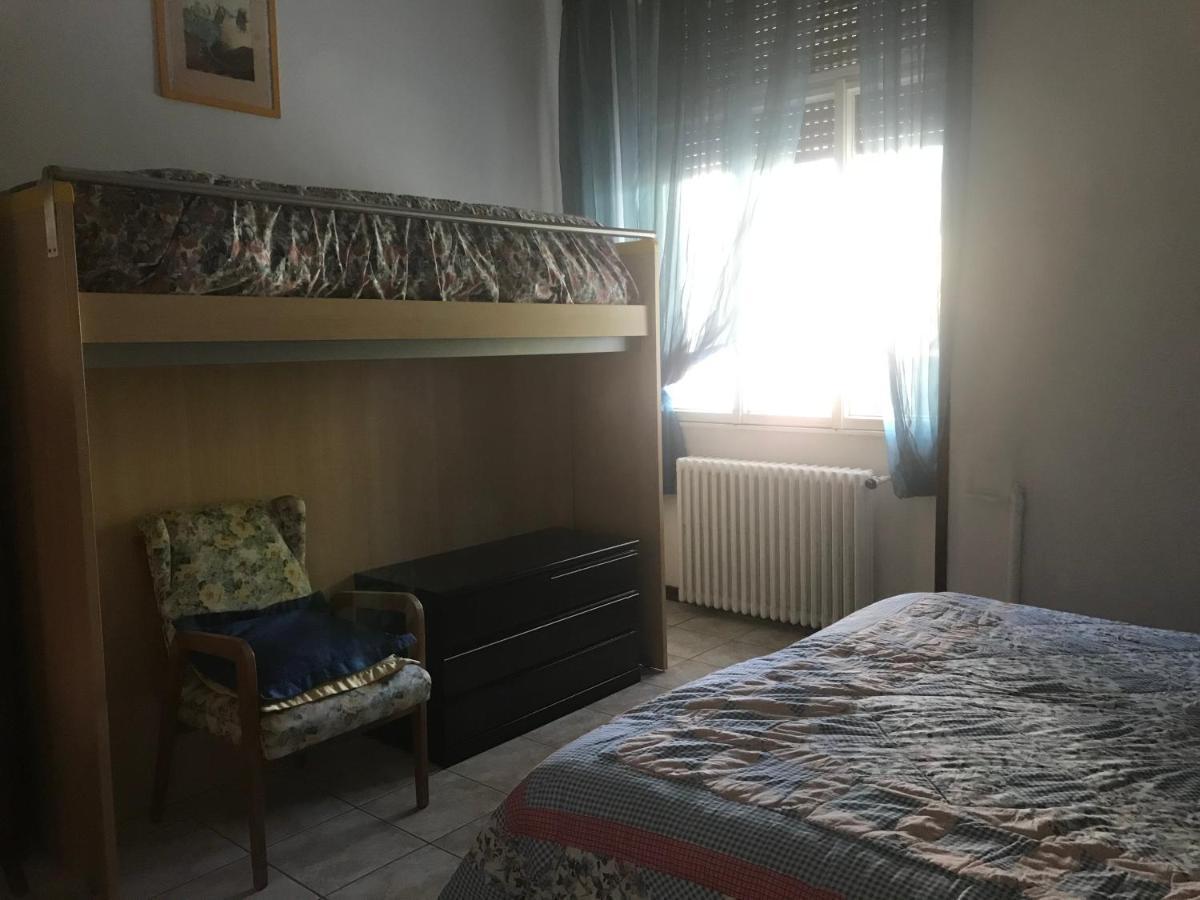 B&B " Guzzi - Inn " Mandello del Lario Exterior foto